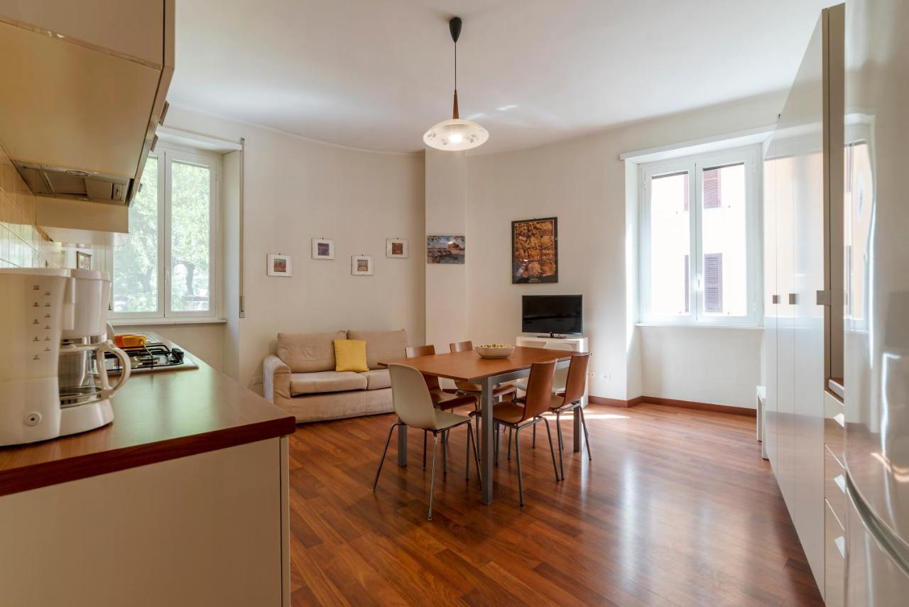 Piazza Re Di Roma Apartment Kültér fotó