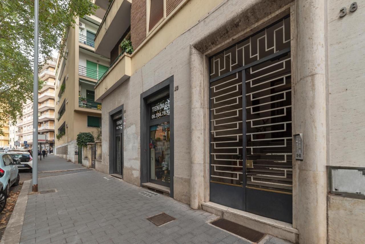 Piazza Re Di Roma Apartment Kültér fotó